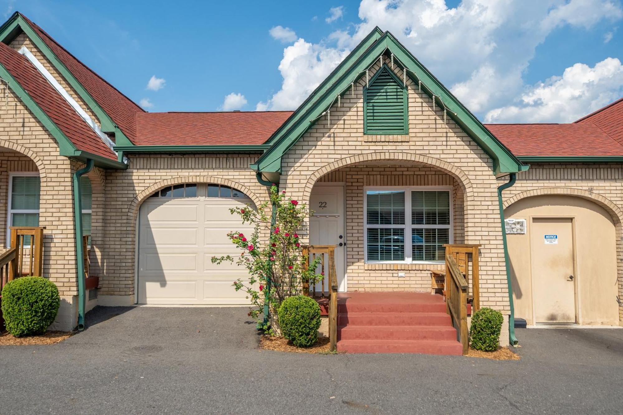 Best Court Hot Springs Exterior photo
