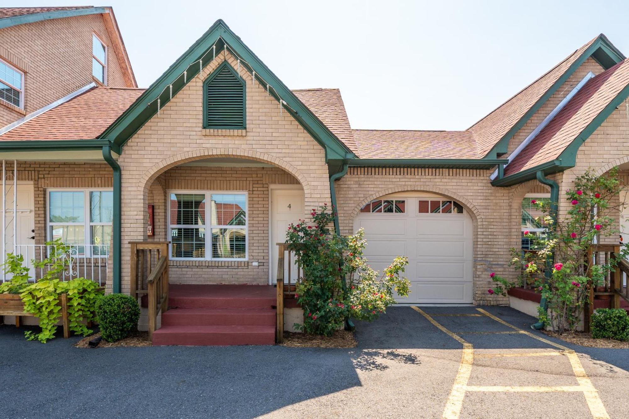 Best Court Hot Springs Exterior photo