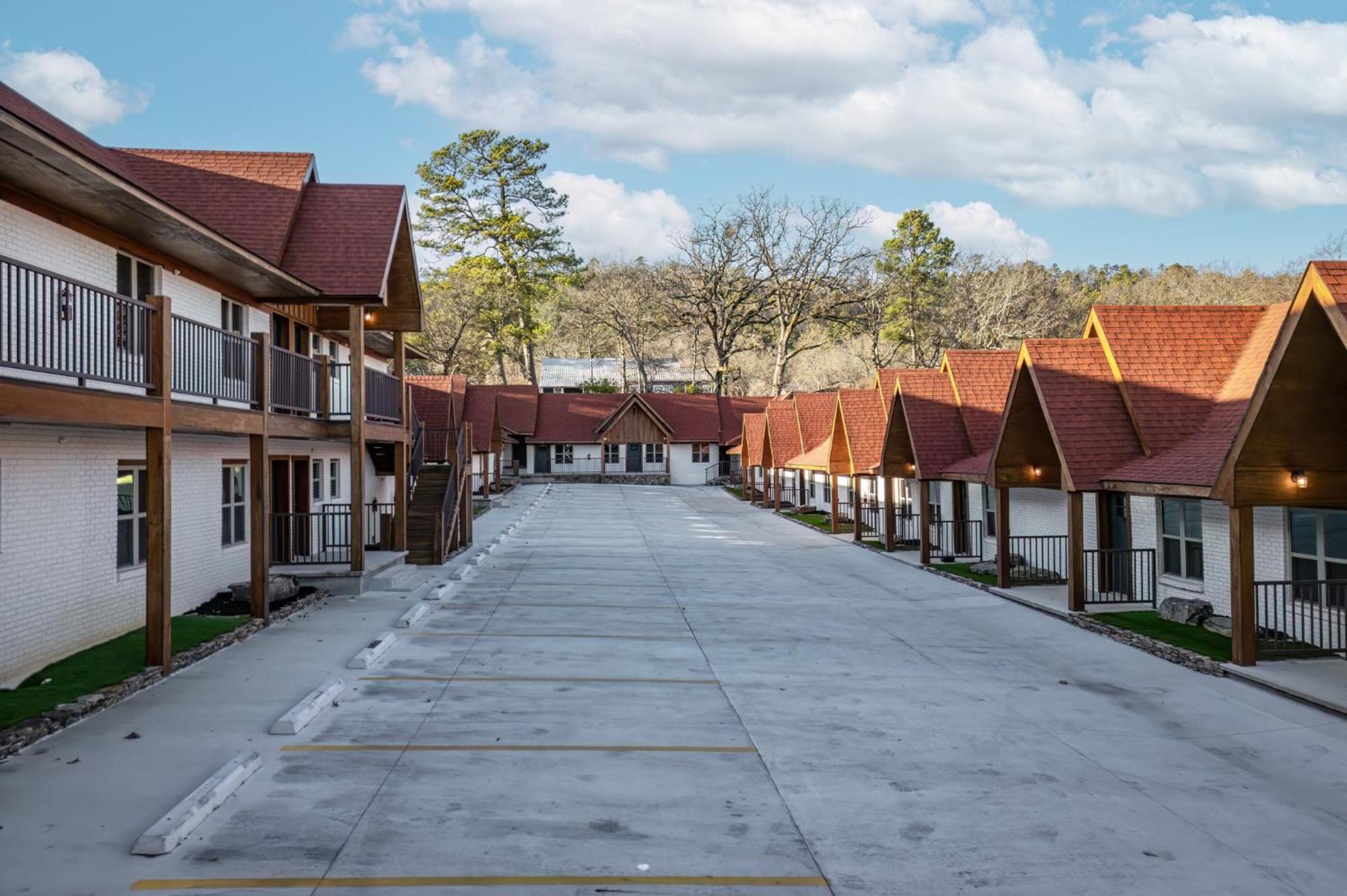 Best Court Hot Springs Exterior photo