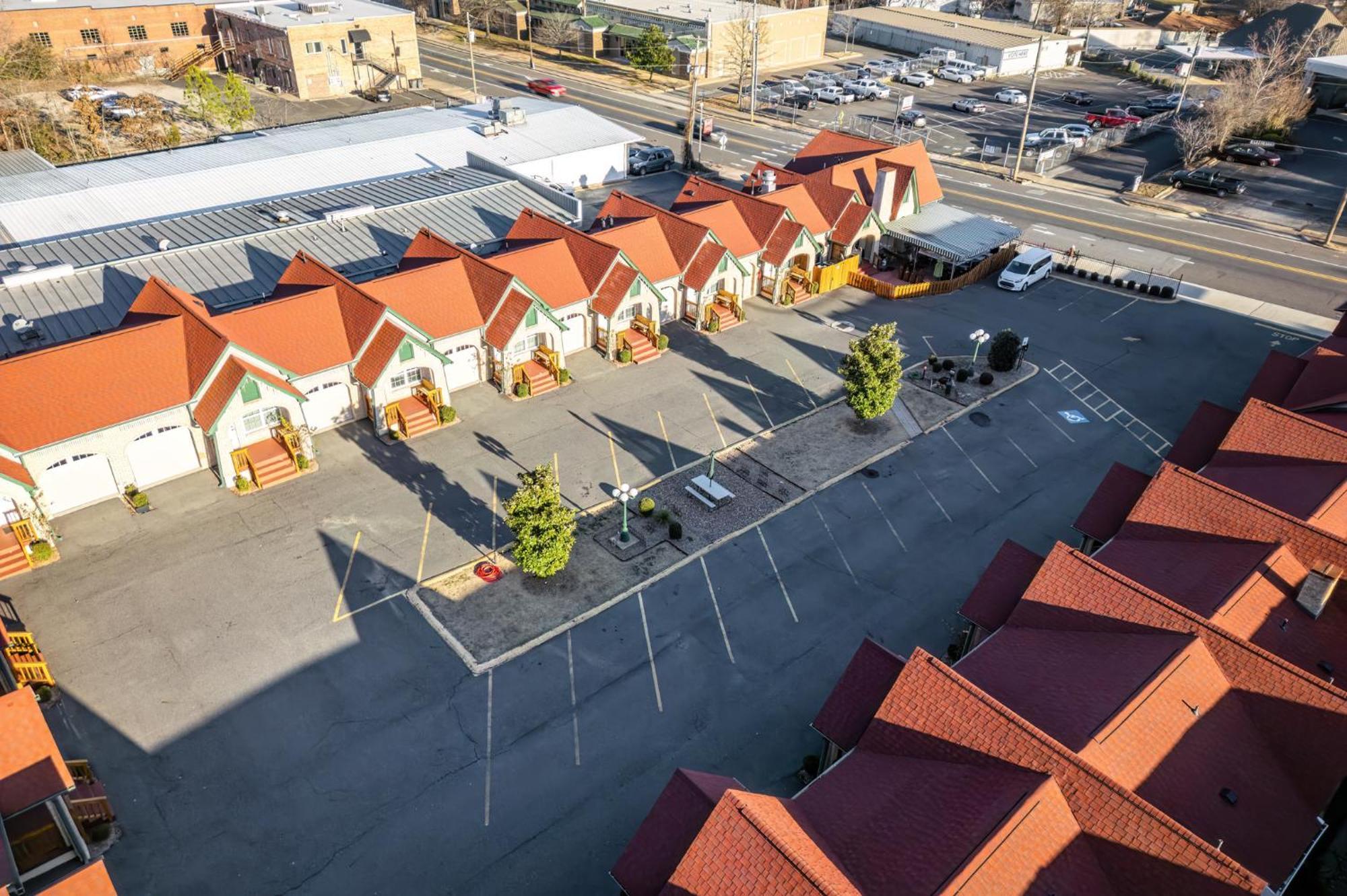 Best Court Hot Springs Exterior photo
